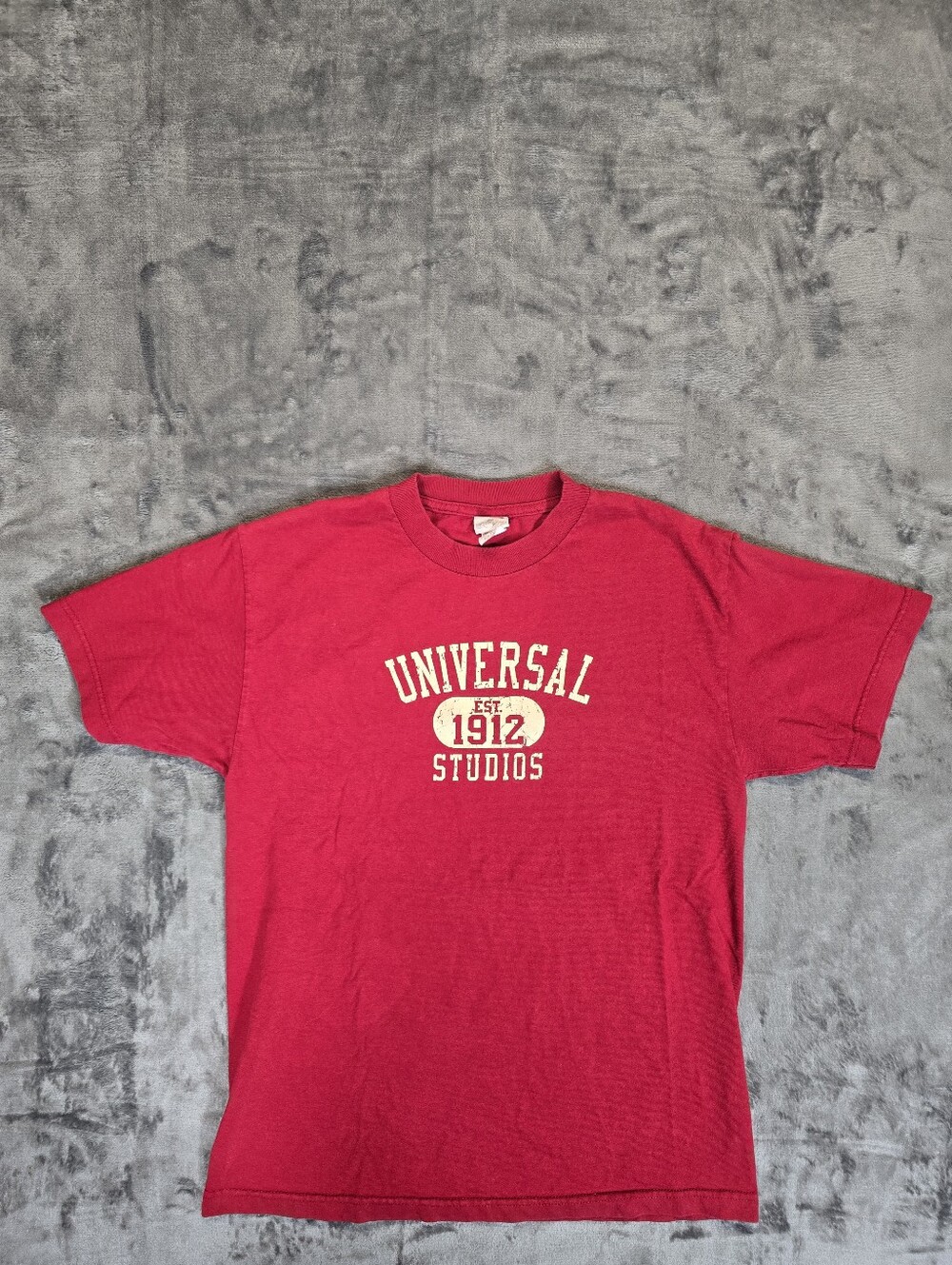 Y2K Universal Studios T Shirt Size Medium Red